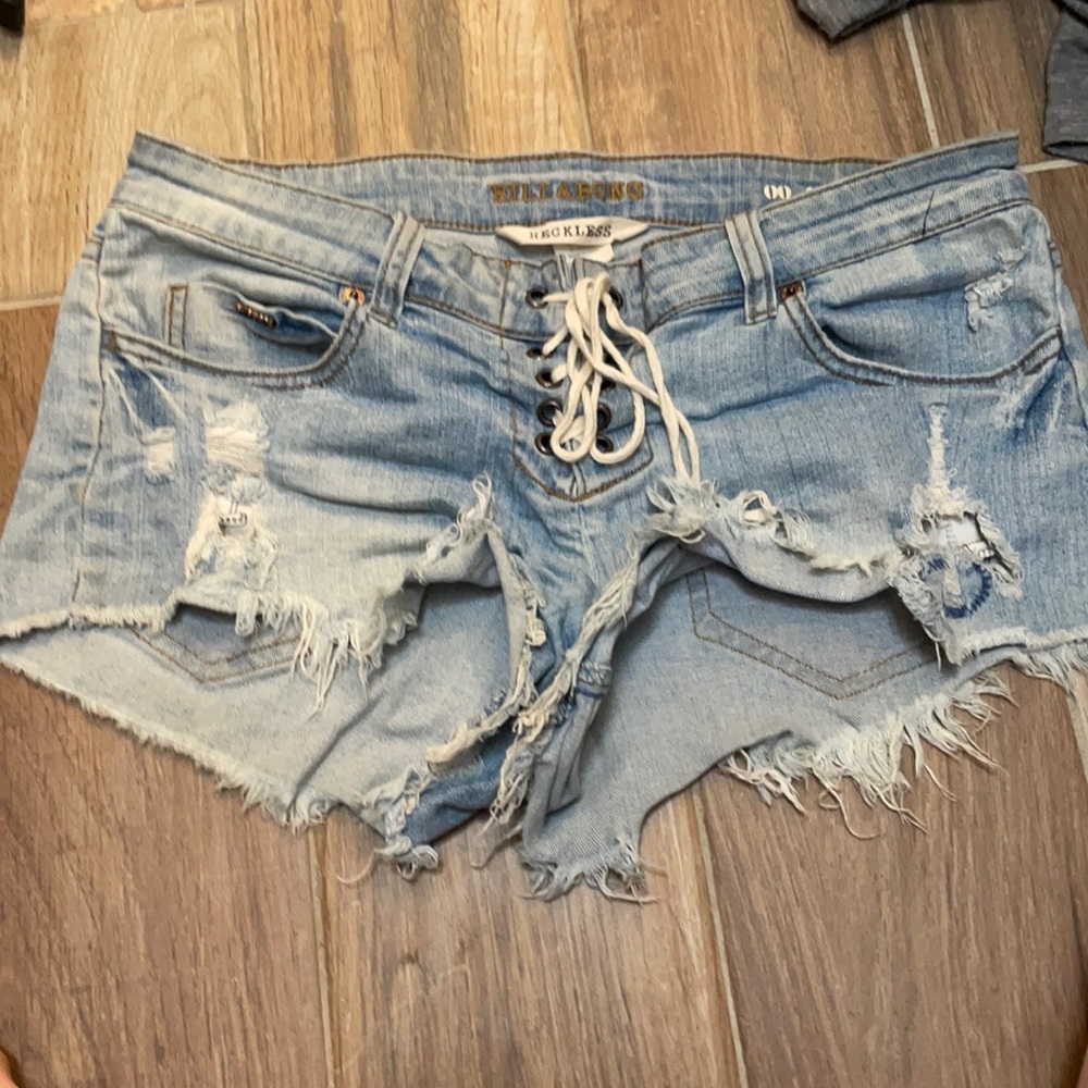Billabong shorts